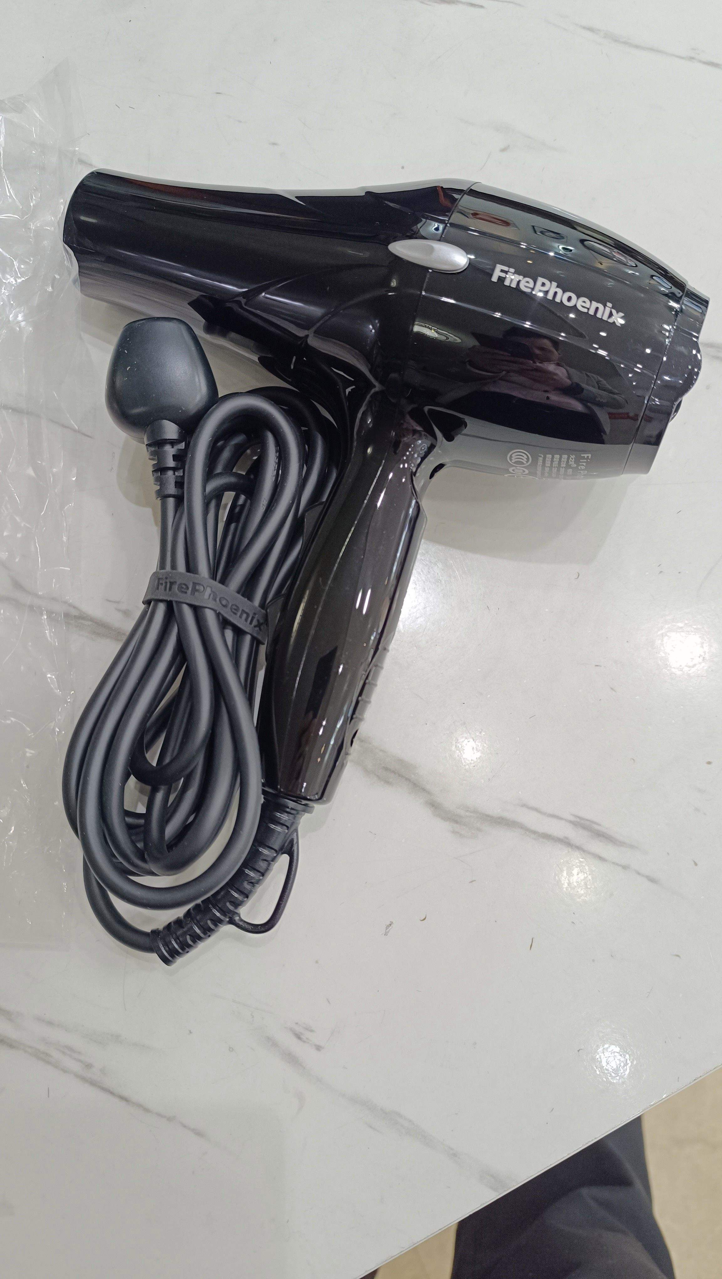 解梦吹风机 梦穿大红色风衣 解梦吹风机 梦穿大红色风衣