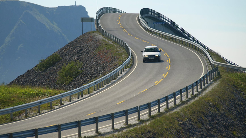 做梦梦到开车下坡 梦见开车开下坡路好吗