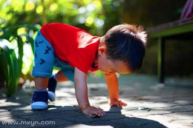 原版周公解梦赤脚走路 梦赤脚原文周公解梦 原版周公解梦赤脚走路 梦赤脚原文周公解梦