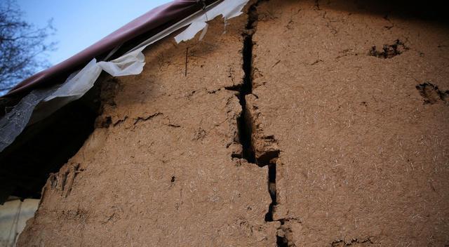 墙壁倒塌的原版周公解梦 墙倒了是老天爷在暗示什么