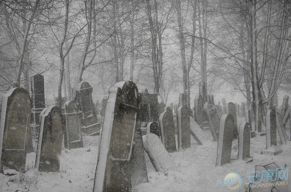 周公解梦坟地 女人梦见坟墓和坟地 周公解梦坟地 女人梦见坟墓和坟地