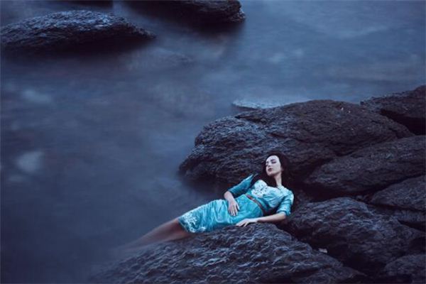 周公解梦老婆 周公解梦老婆和一群男人周旋